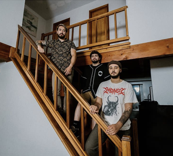 SINGLE REVIEW: Fauxtrot – Retrace&nbsp;Embrace