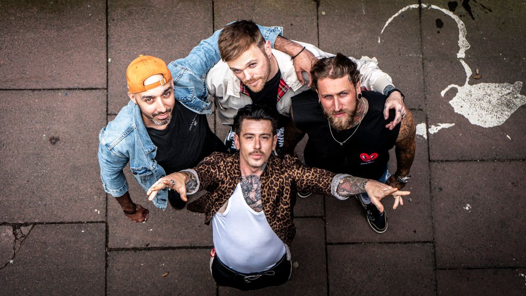 SINGLE REVIEW: Fort Hope –&nbsp;Sandbags