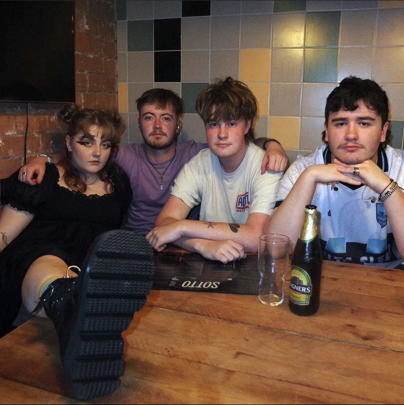 SINGLE REVIEW: Ugly Jumper – Decade&nbsp;Ago