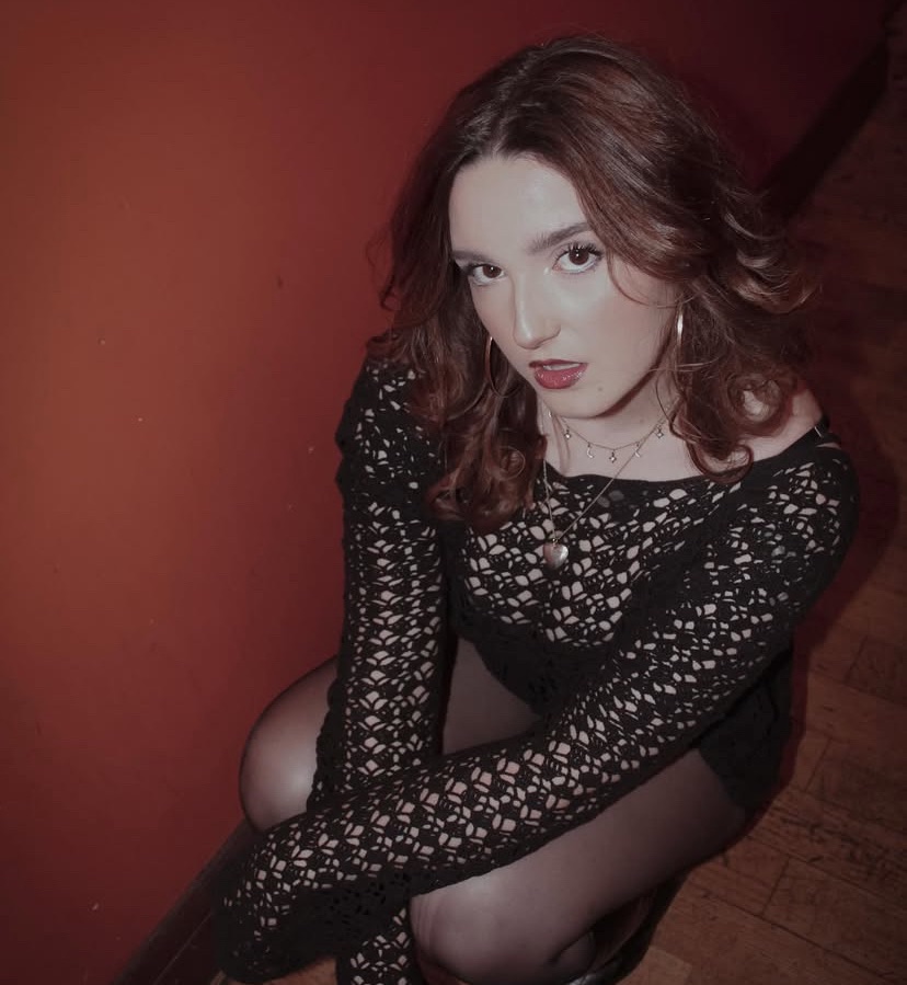 SINGLE REVIEW: Iona Summer – Mirror&nbsp;Image