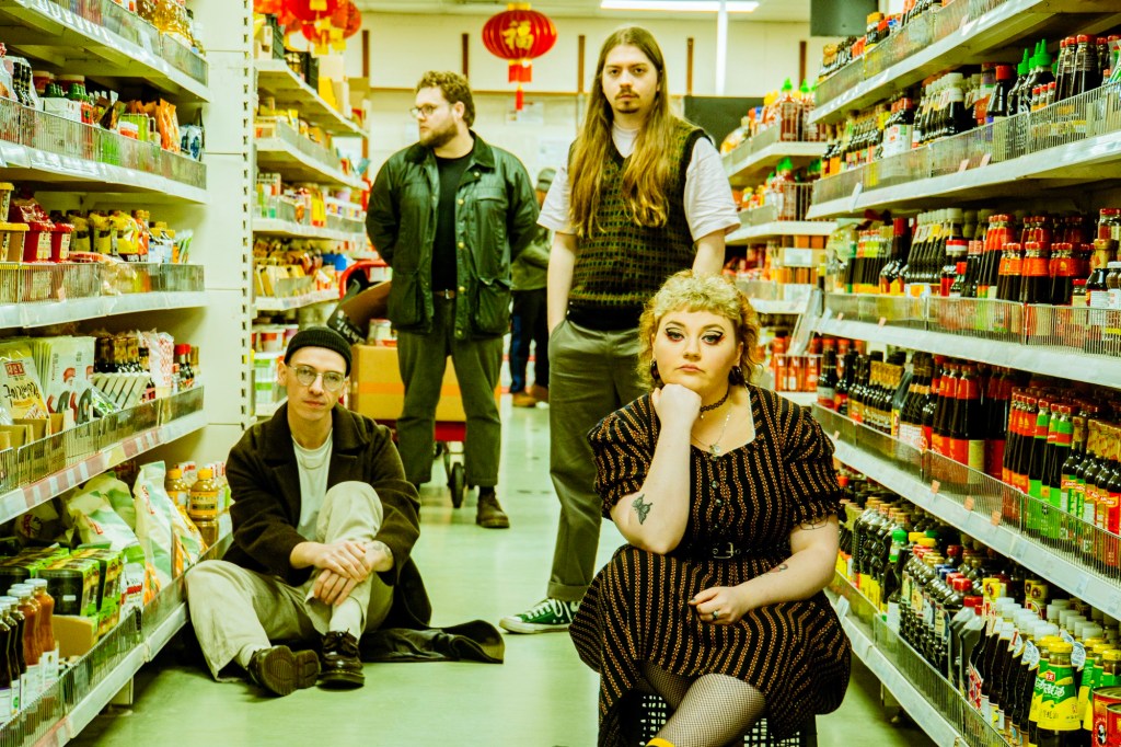 SINGLE REVIEW: Paint Me In Colour –&nbsp;Happy