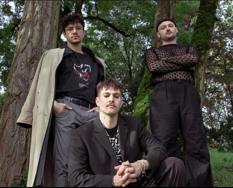 SINGLE REVIEW: Sharpened.Lives – a whole new world – jasmine’s version