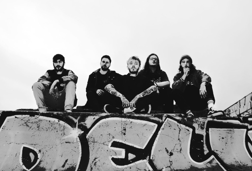 SINGLE REVIEW: False Thoughts (feat. Nat Owens) – tear.