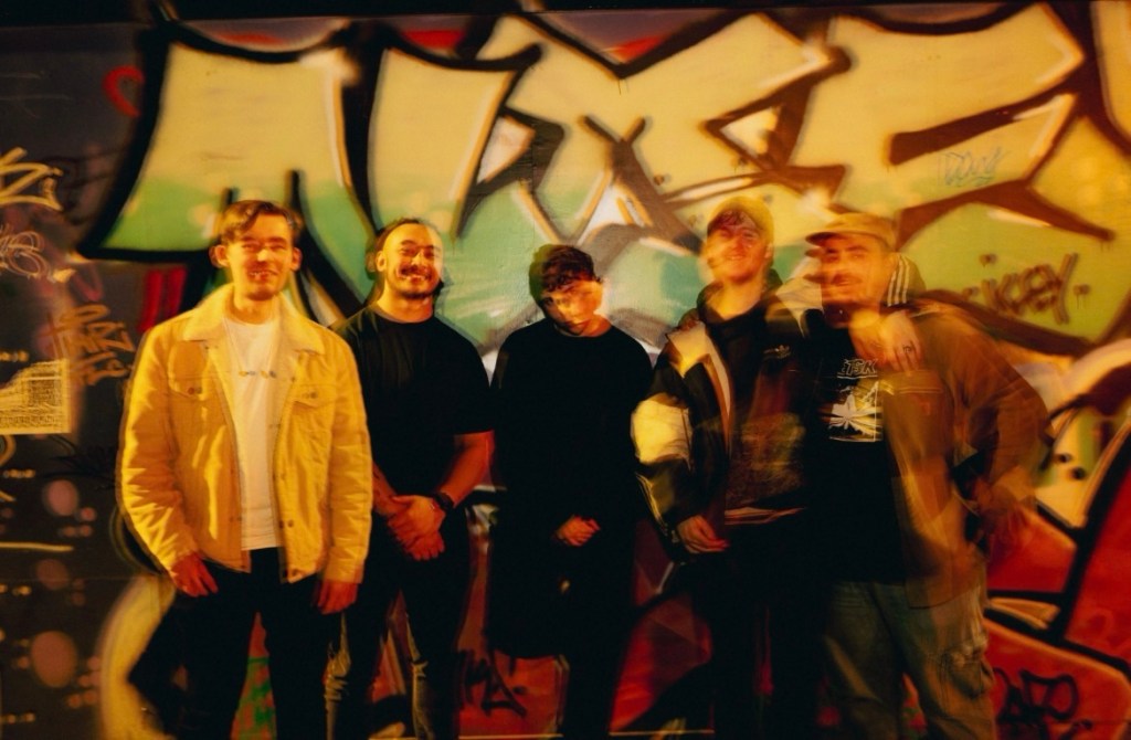 SINGLE REVIEW: Smallworld – Worn out with&nbsp;Dreams